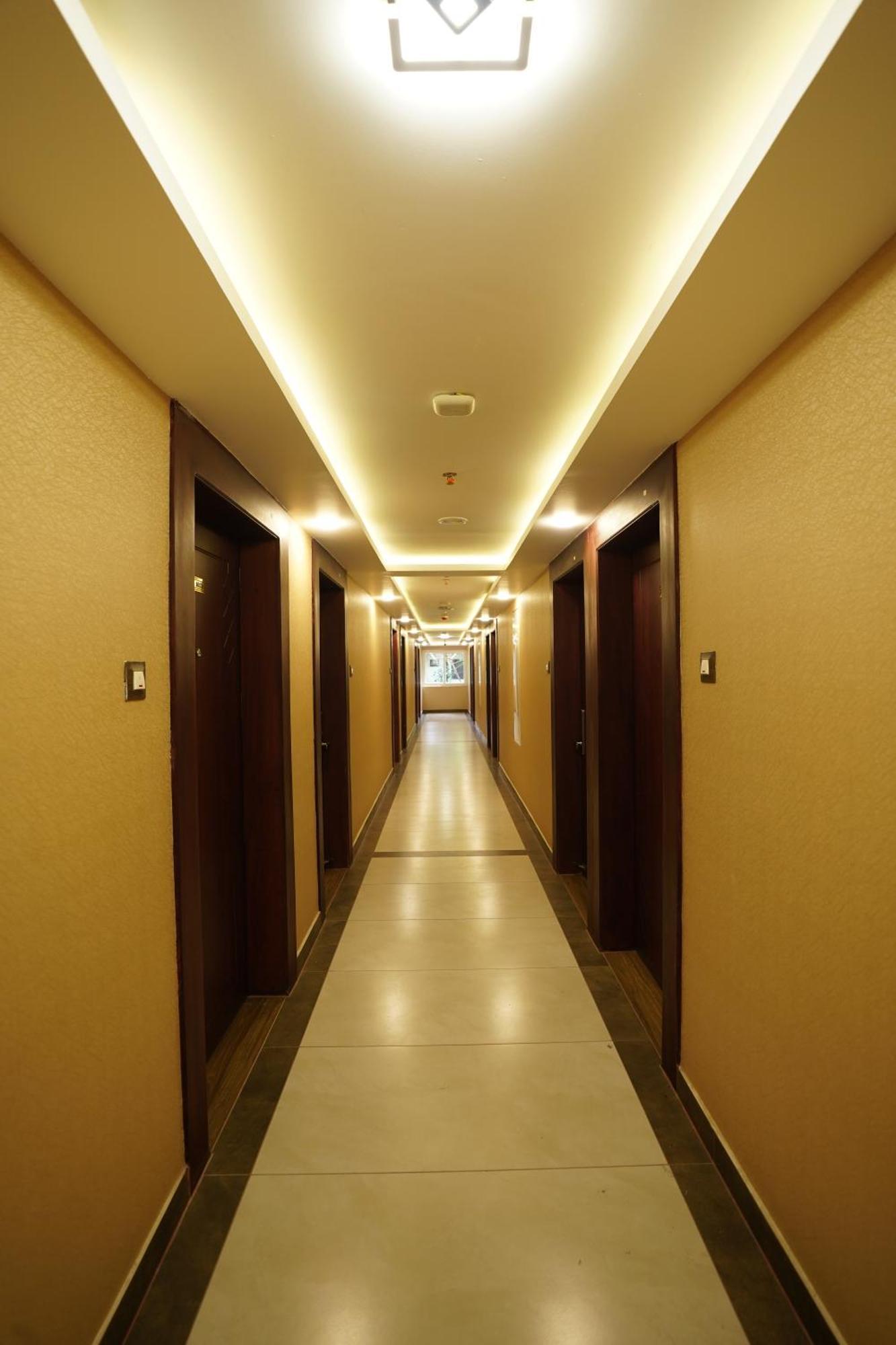 Hotel Newline Orchid Guruvāyūr Dış mekan fotoğraf